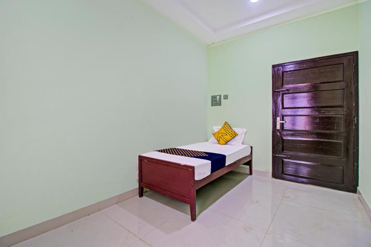 Spot On 73862 Jaya Tourist Home Варкала Экстерьер фото